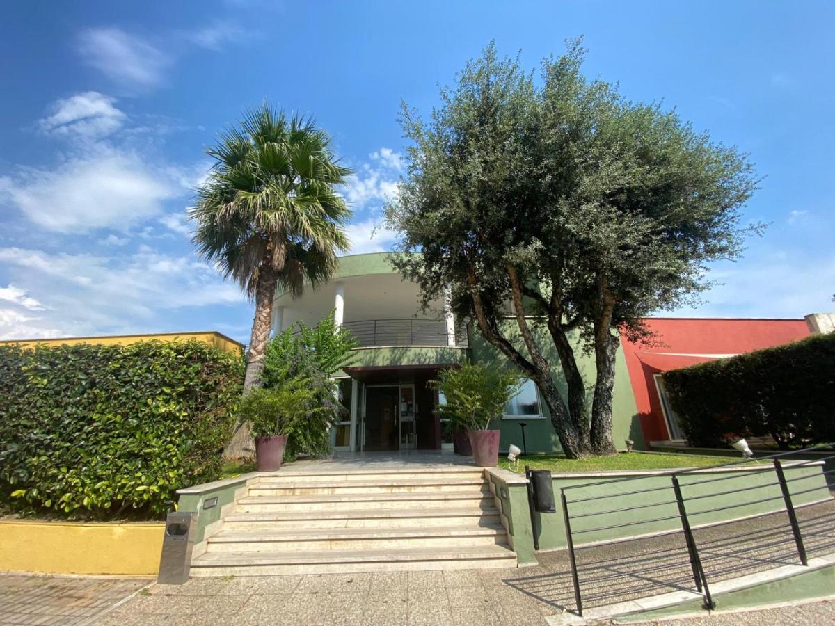 Hotel Zeffiro Sabaudia Exterior foto